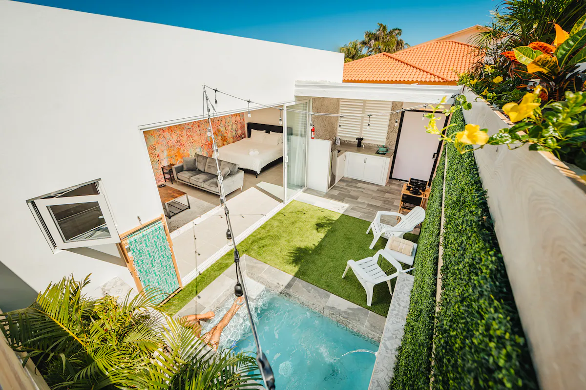 aruba apartment small pool garden budget stay