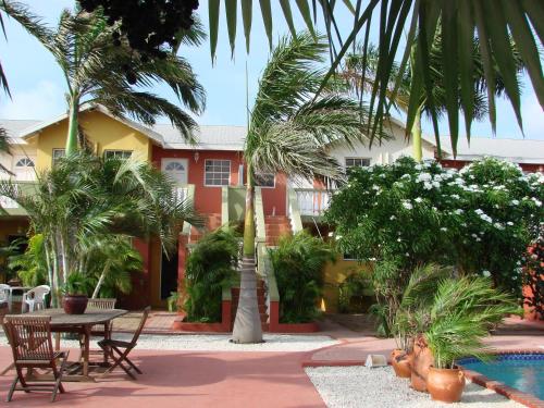 aruba villa terrace tropical garden stay